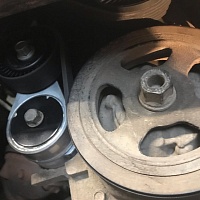 Hyundai Solaris замена ремня и роликов навесных агрегатов